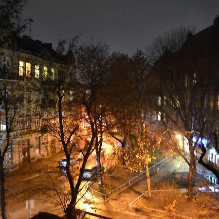 Lux Apartament На Левицького Lviv Exterior photo
