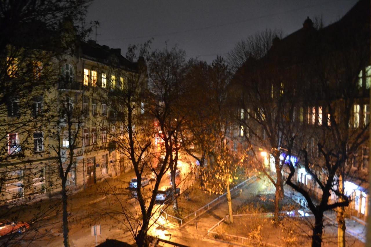 Lux Apartament На Левицького Lviv Exterior photo